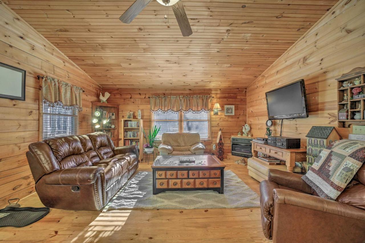 Franklin Cabin With Porch Near Hiking And Waterfalls! Экстерьер фото