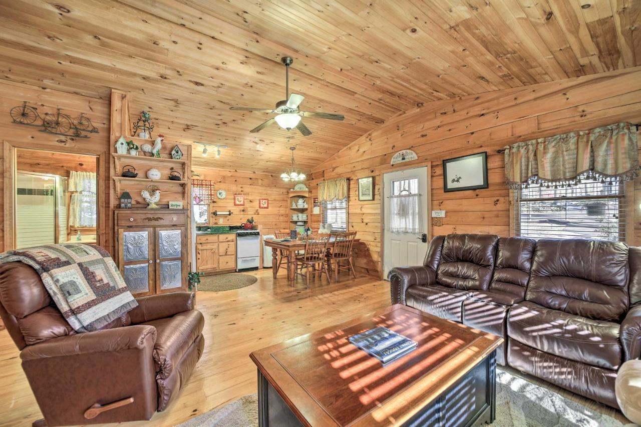 Franklin Cabin With Porch Near Hiking And Waterfalls! Экстерьер фото