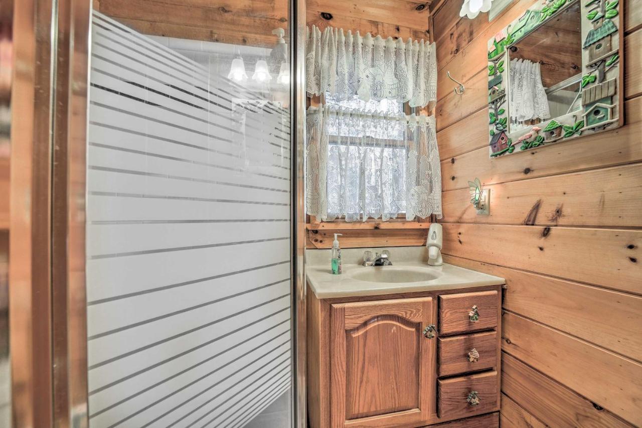 Franklin Cabin With Porch Near Hiking And Waterfalls! Экстерьер фото